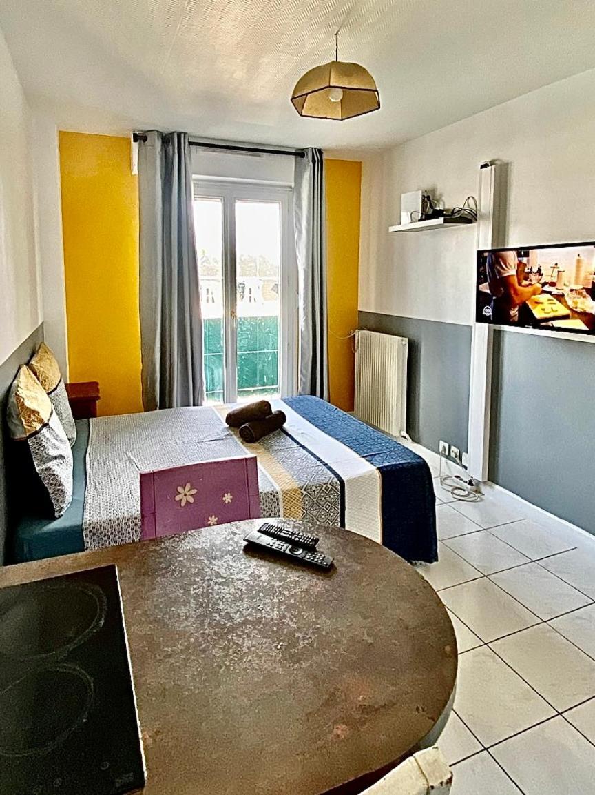 Appartement Proche Gare Et Centre Ville Melun Eksteriør bilde
